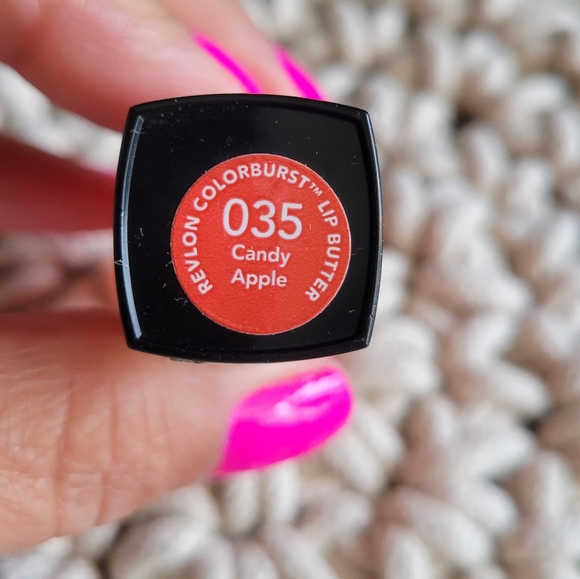 Revlon ColorBurst Lip Butter Candy Apple 035 New - Picture 3 of 4
